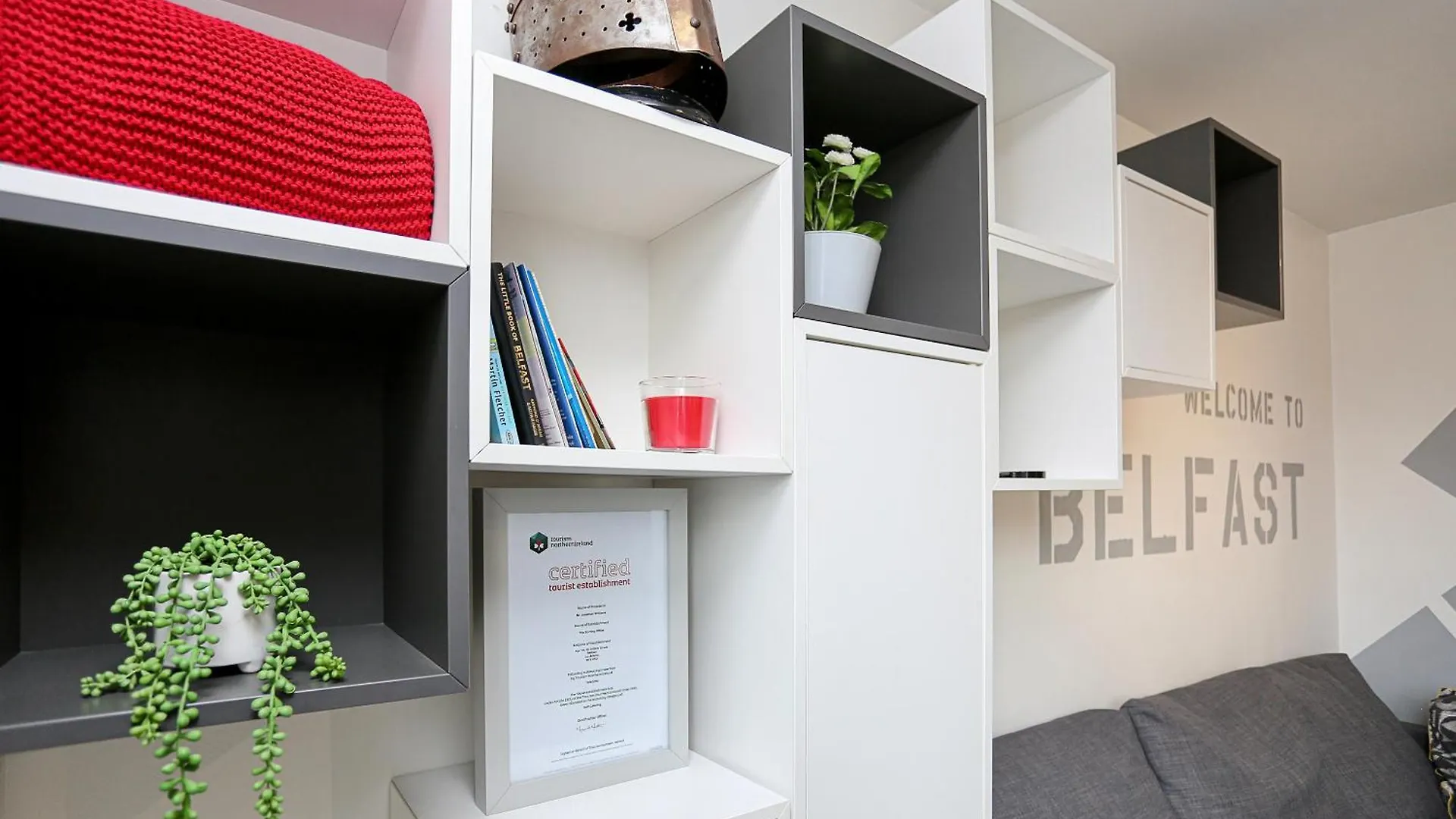 Neat City Apartment - Secure Parking - Wifi - Sleeps 4 - No Parties Belfast Großbritannien